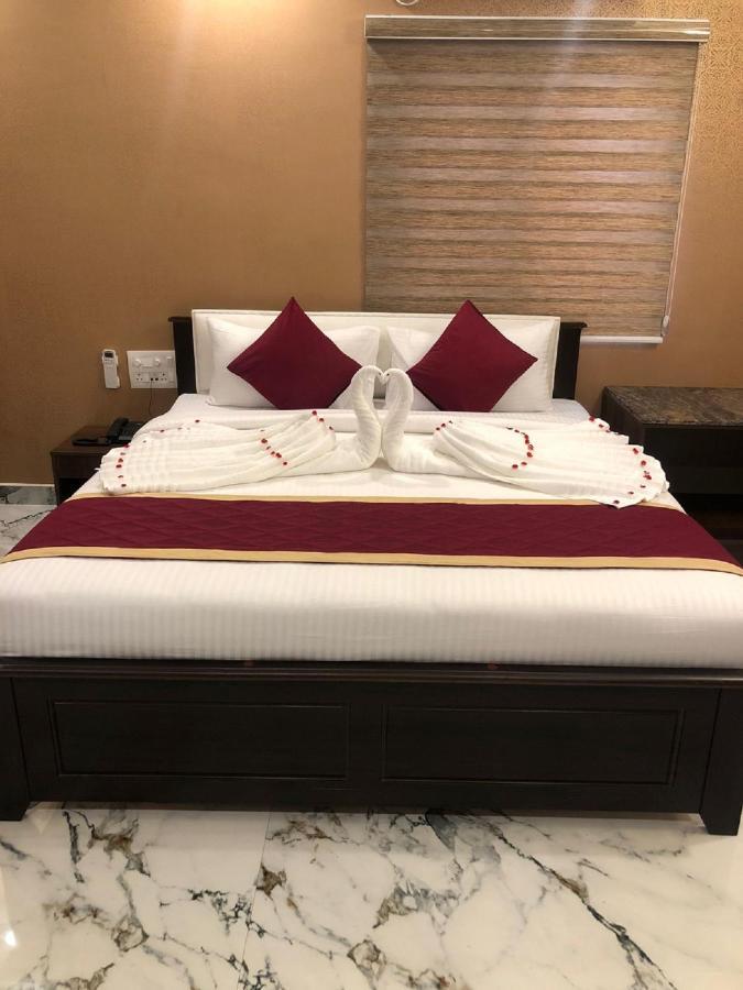 Eshanya Comforts Attibele Екстериор снимка